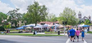 Picture of the Downtown Auburn Saturday Market